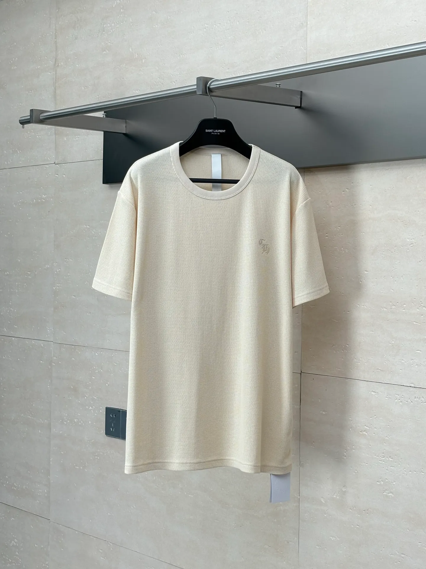 🅿️280 Come Hearts*/Cro Hearts 25Ss new embroidered waffle short sleeves. The fabric is made of 250G pure cotton waffle. The upper body is comfortable. The chest embroidery is made of imported embroidery machines. Precision work. The leather tag is made of imported lambskin. Size: S/M/L